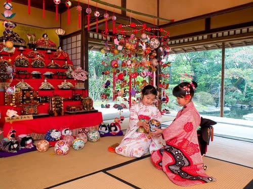 女の子初節句ひな祭り贈り物お祝いマナー
