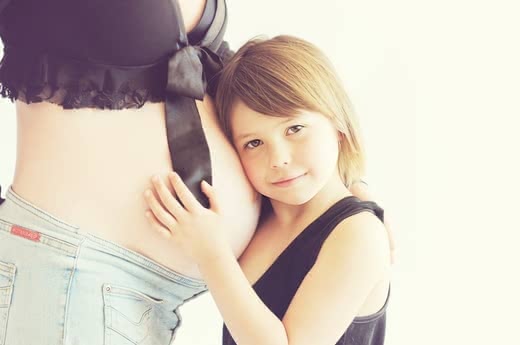 妊娠25週の赤ちゃんとママ